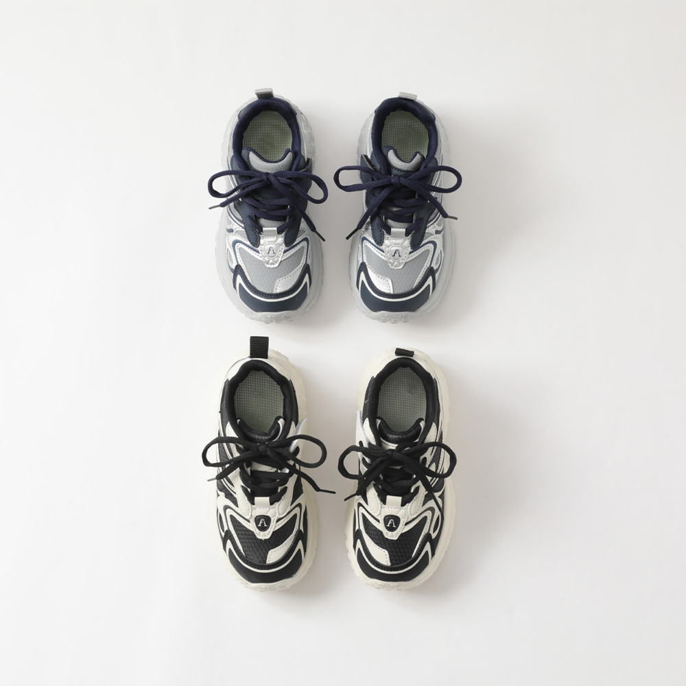 アクティブスニーカー