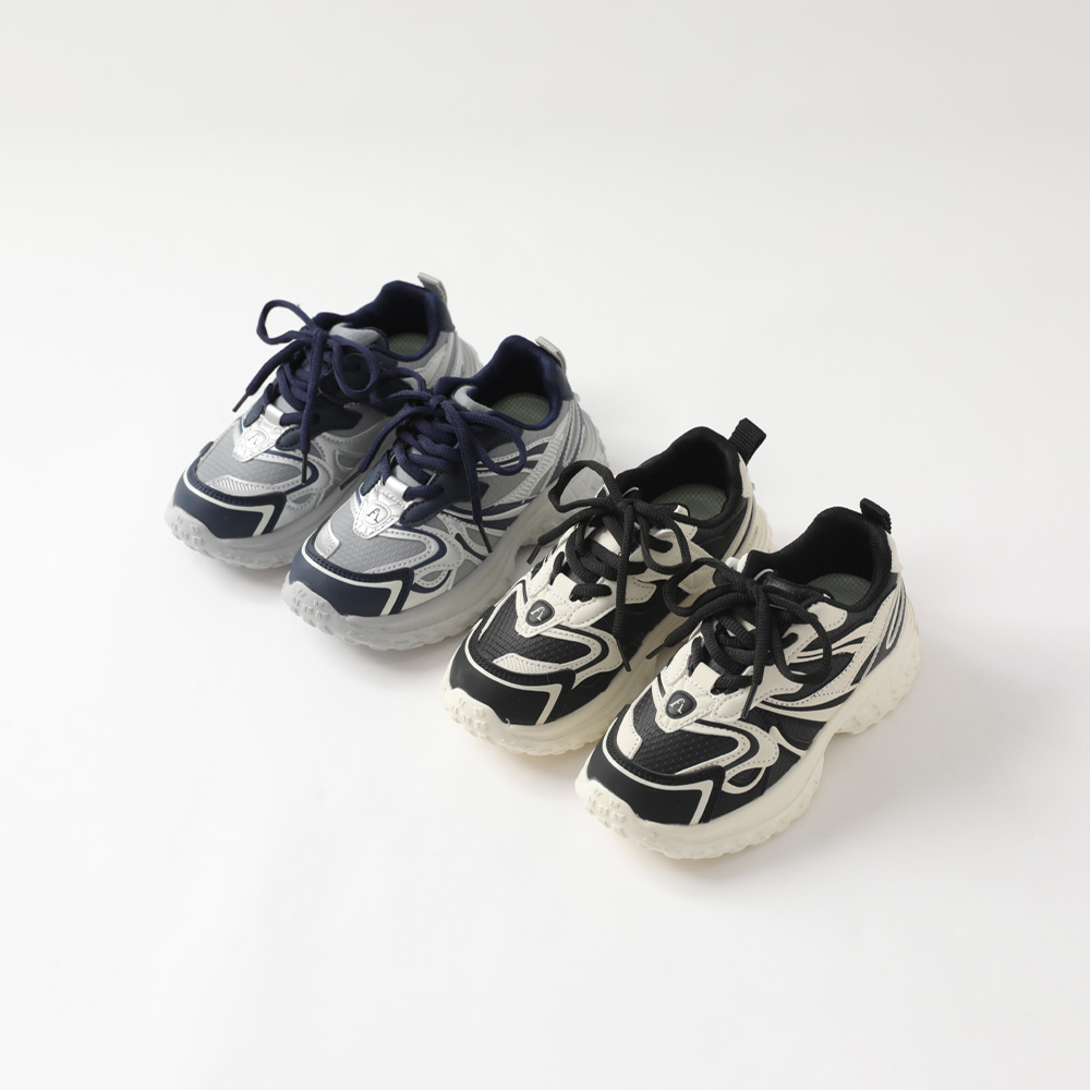 アクティブスニーカー